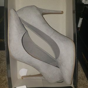 Size 7 1/2 heels